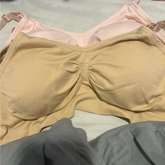 Maternity Nursing Bras - Picture 4 of 5